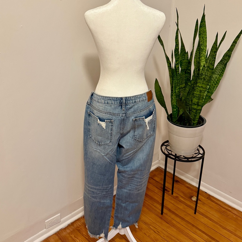 Hidden | Distressed Boyfriend Jeans - Picture 3 of 10